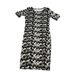 LuLaRoe Julia Dress Size L Gray Chevron Print Bodycon Knee Length Stretch